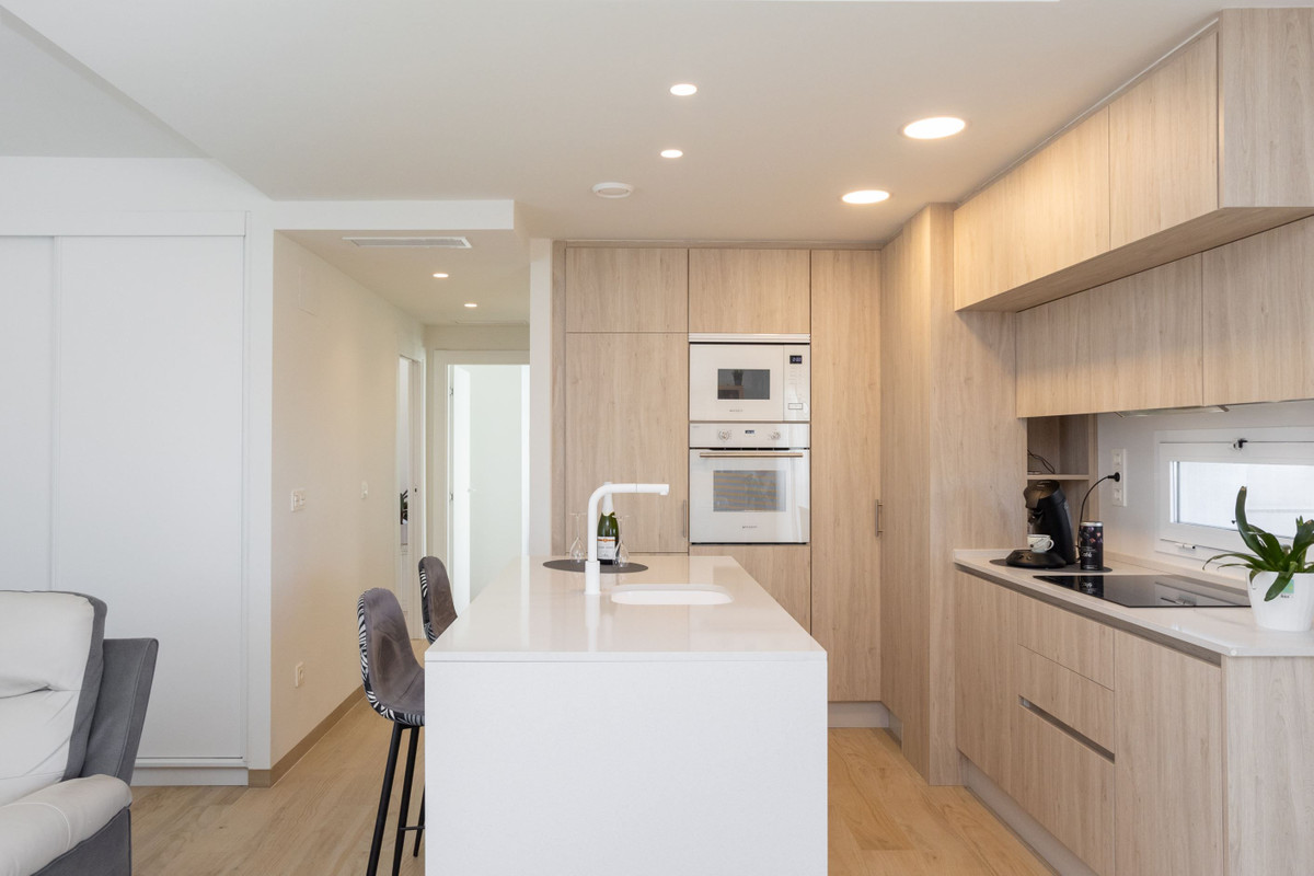 Se vende Apartamento en Planta Última de 2 dormitorios en Costa Blanca, Alicante, España