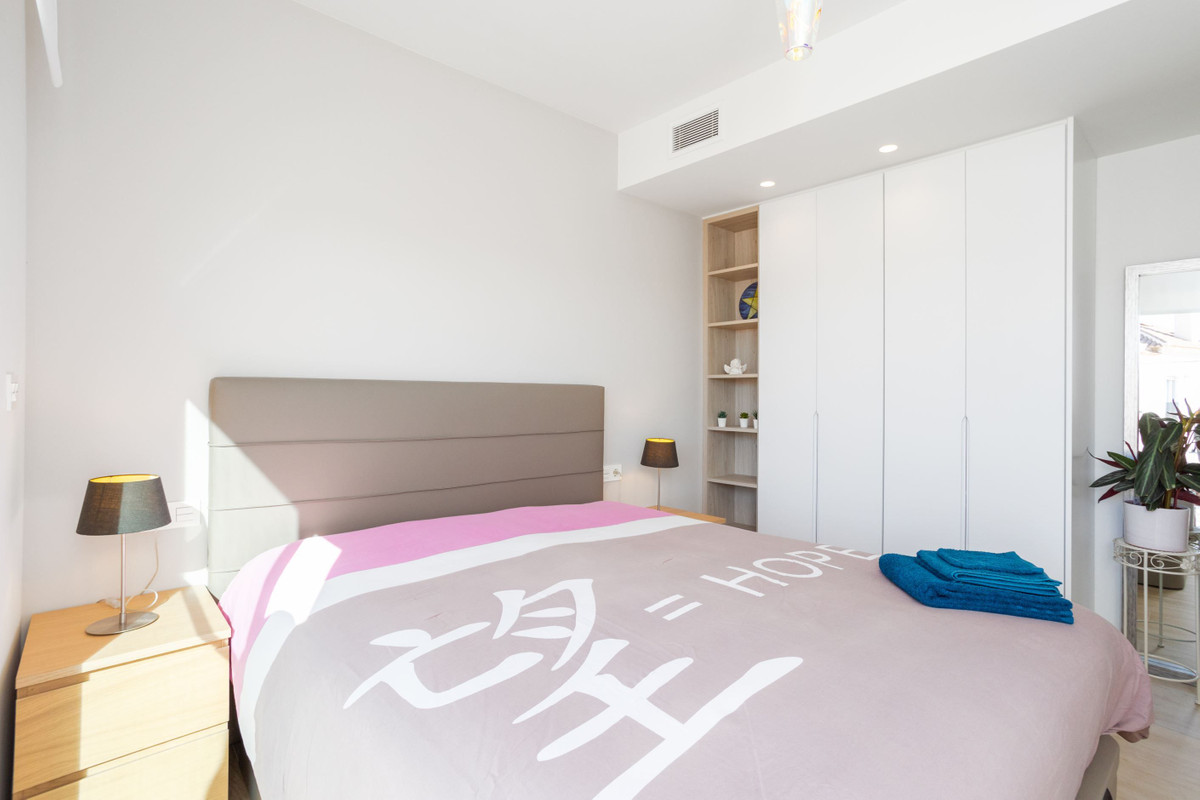 Se vende Apartamento en Planta Última de 2 dormitorios en Costa Blanca, Alicante, España