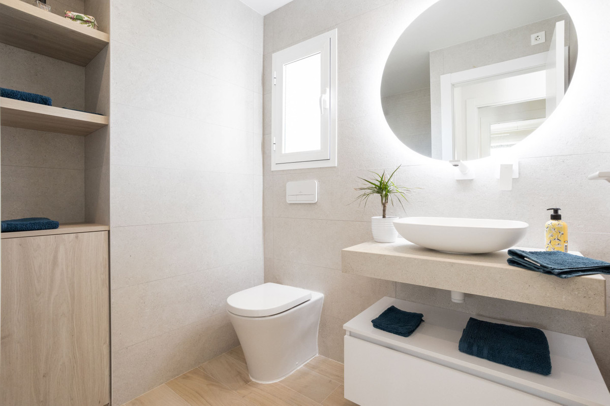 Se vende Apartamento en Planta Última de 2 dormitorios en Costa Blanca, Alicante, España