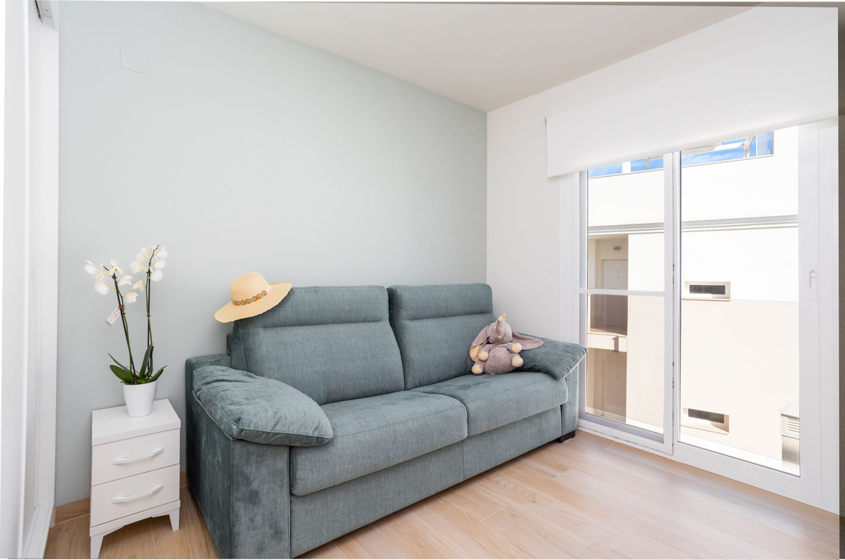Se vende Apartamento en Planta Última de 2 dormitorios en Costa Blanca, Alicante, España