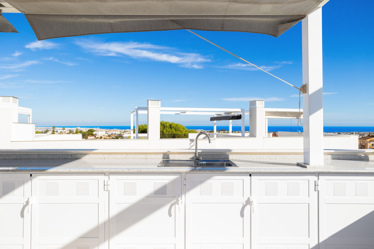 Se vende Apartamento en Planta Última de 2 dormitorios en Costa Blanca, Alicante, España