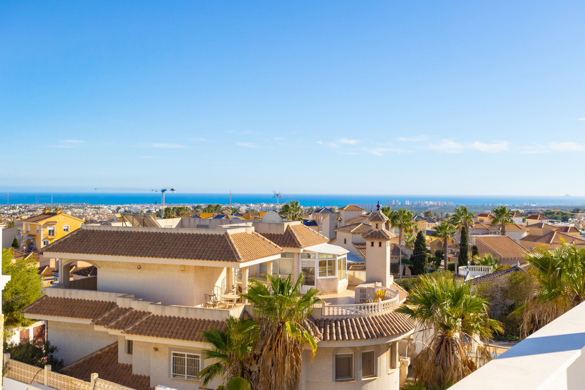 Se vende Apartamento en Planta Última de 2 dormitorios en Costa Blanca, Alicante, España