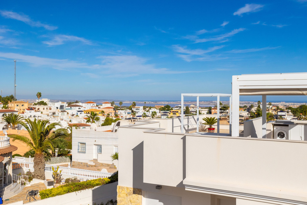 Se vende Apartamento en Planta Última de 2 dormitorios en Costa Blanca, Alicante, España