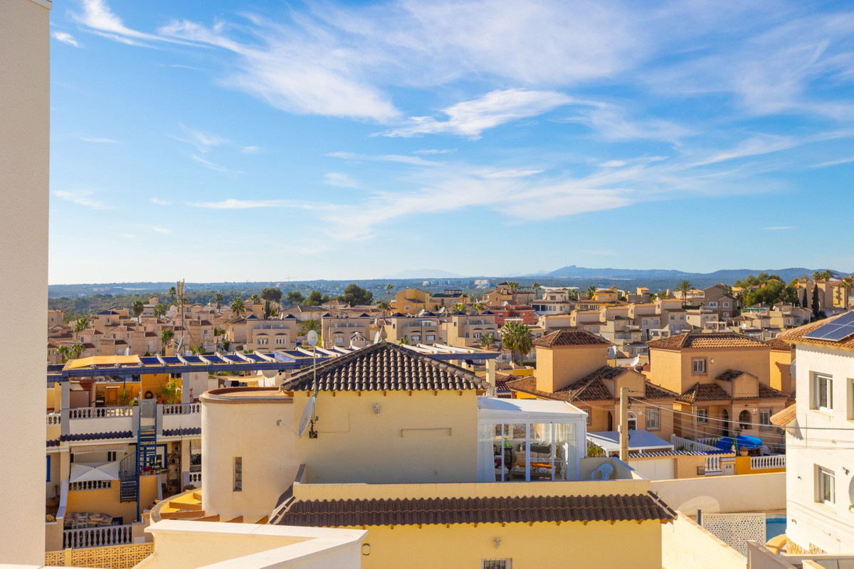 Se vende Apartamento en Planta Última de 2 dormitorios en Costa Blanca, Alicante, España