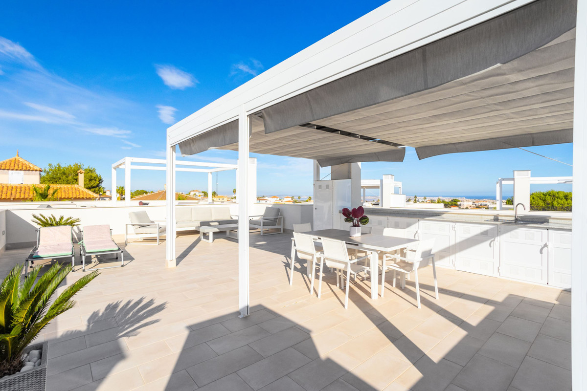 Se vende Apartamento en Planta Última de 2 dormitorios en Costa Blanca, Alicante, España