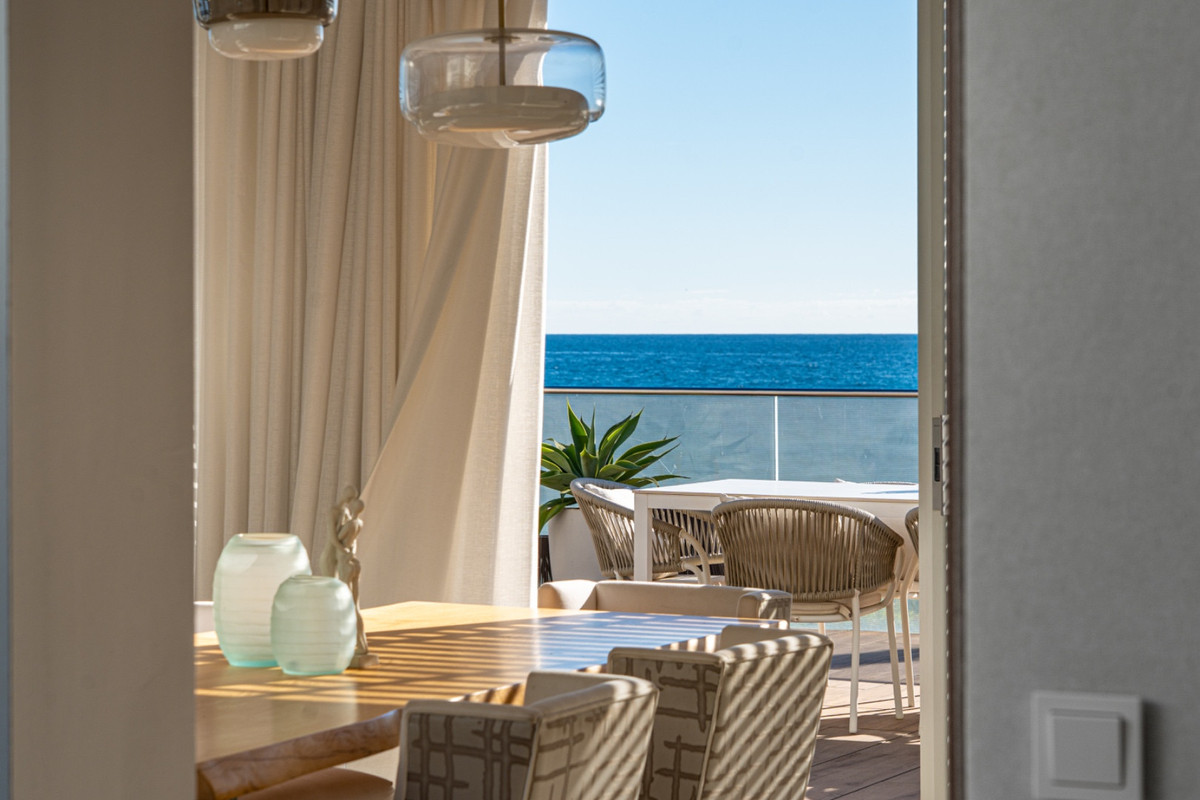 Se vende Villa - Chalet de 4 dormitorios en Costa Del Sol, Málaga, España