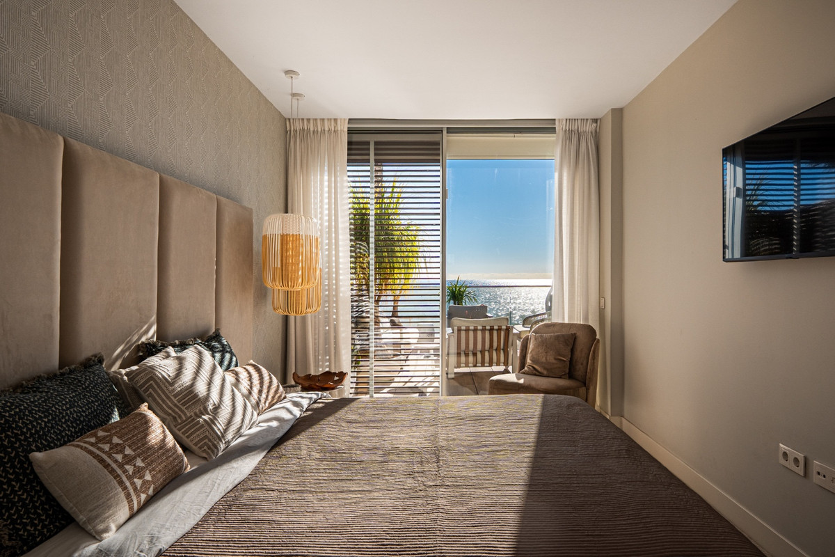 Se vende Villa - Chalet de 4 dormitorios en Costa Del Sol, Málaga, España