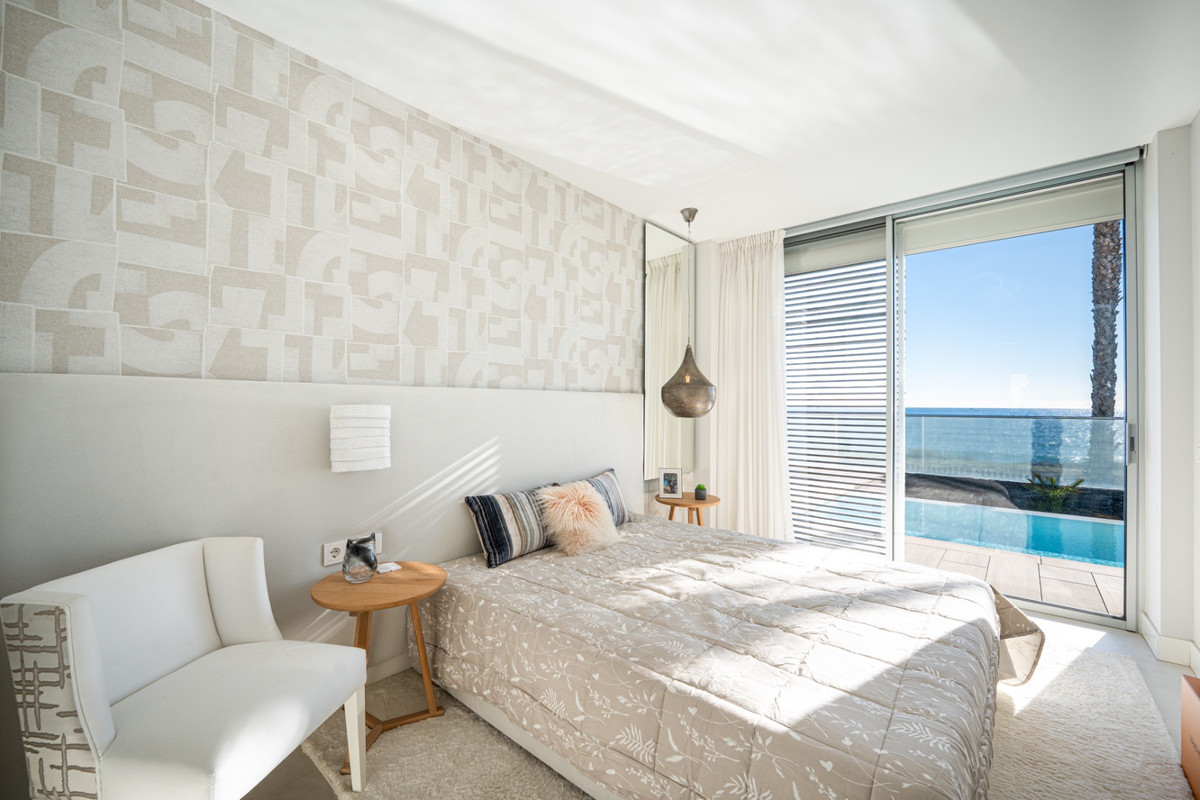 Se vende Villa - Chalet de 4 dormitorios en Costa Del Sol, Málaga, España