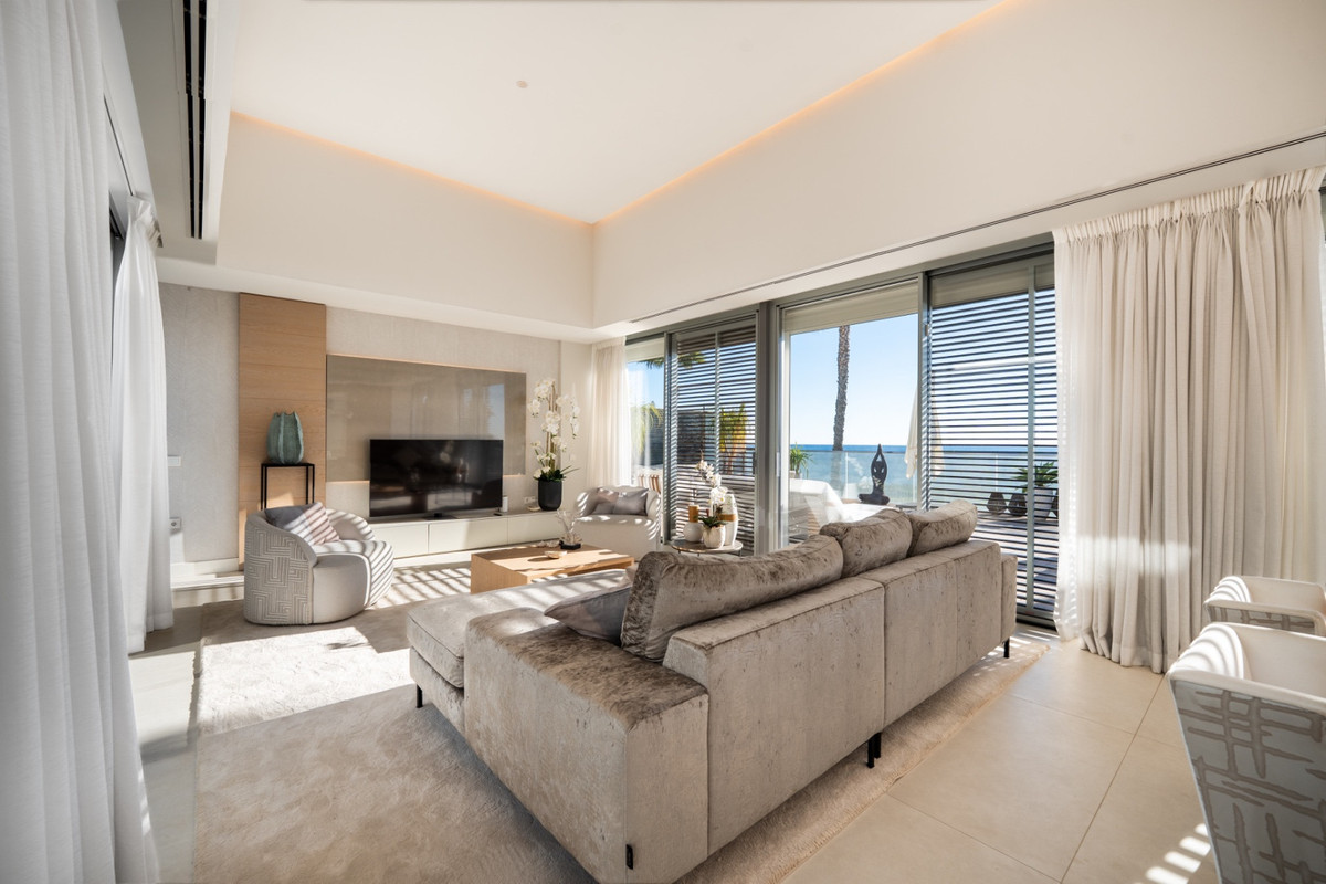 Se vende Villa - Chalet de 4 dormitorios en Costa Del Sol, Málaga, España