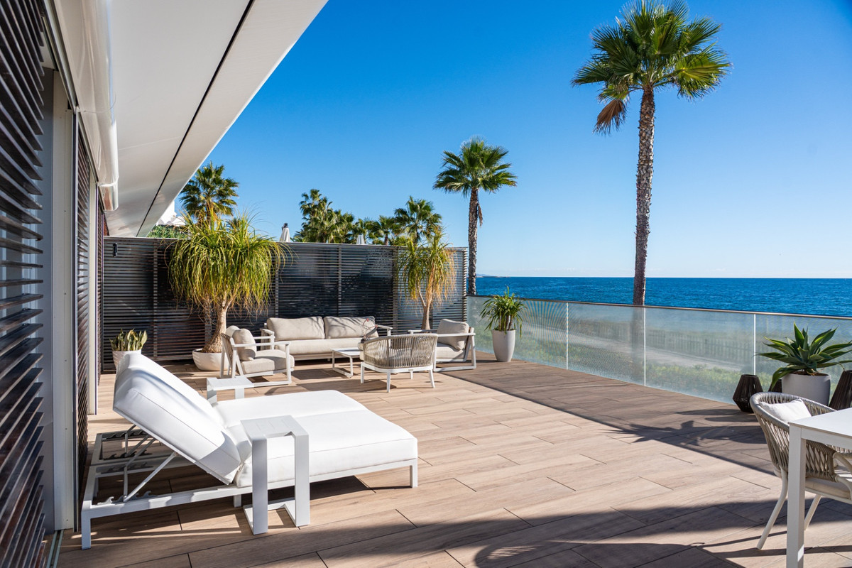 Se vende Villa - Chalet de 4 dormitorios en Costa Del Sol, Málaga, España