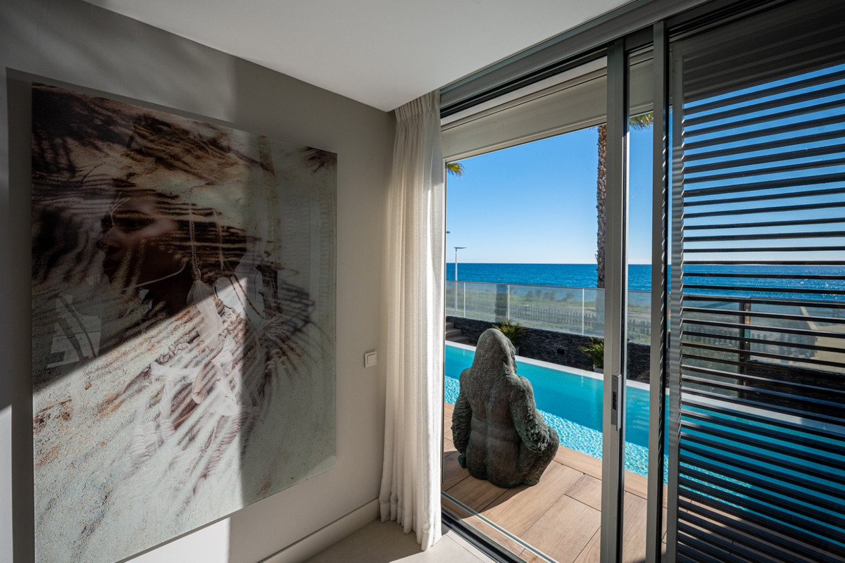 Se vende Villa - Chalet de 4 dormitorios en Costa Del Sol, Málaga, España