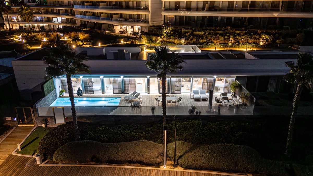 Se vende Villa - Chalet de 4 dormitorios en Costa Del Sol, Málaga, España
