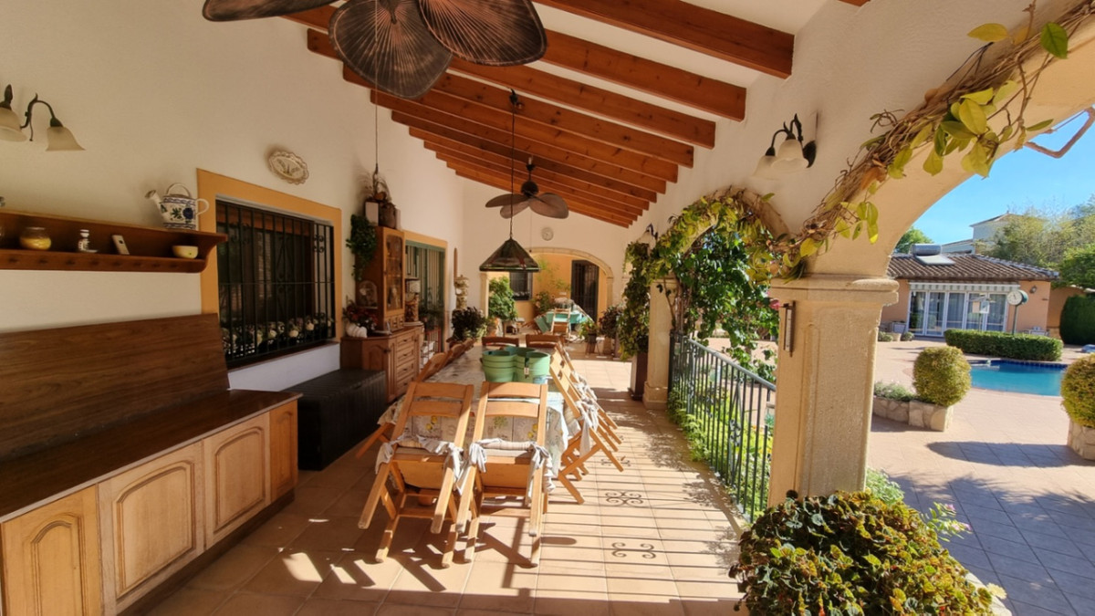 4 Bed Townhouse for sale in Pedreguer Costa Blanca, Alicante, Spain