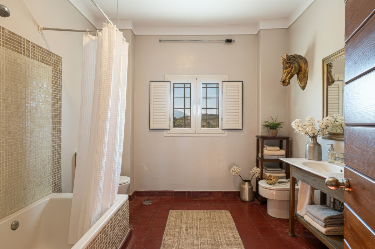4 Bed Townhouse for sale in Archidona Costa Del Sol, Málaga, Spain