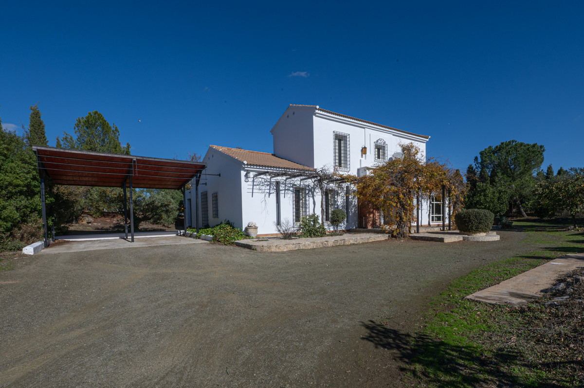 4 Bed Townhouse for sale in Archidona Costa Del Sol, Málaga, Spain