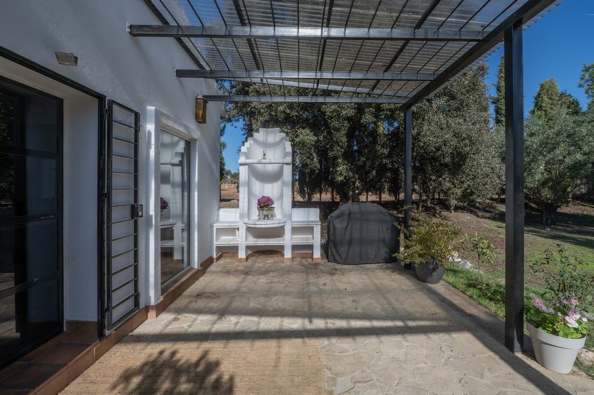 4 Bed Townhouse for sale in Archidona Costa Del Sol, Málaga, Spain