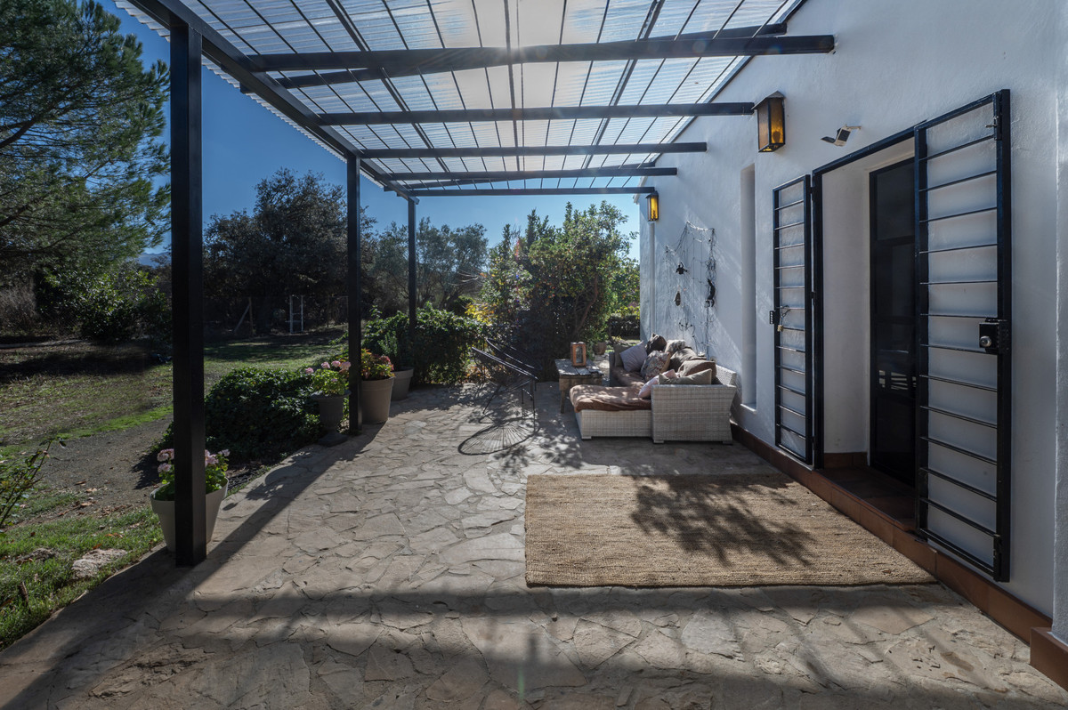 4 Bed Townhouse for sale in Archidona Costa Del Sol, Málaga, Spain
