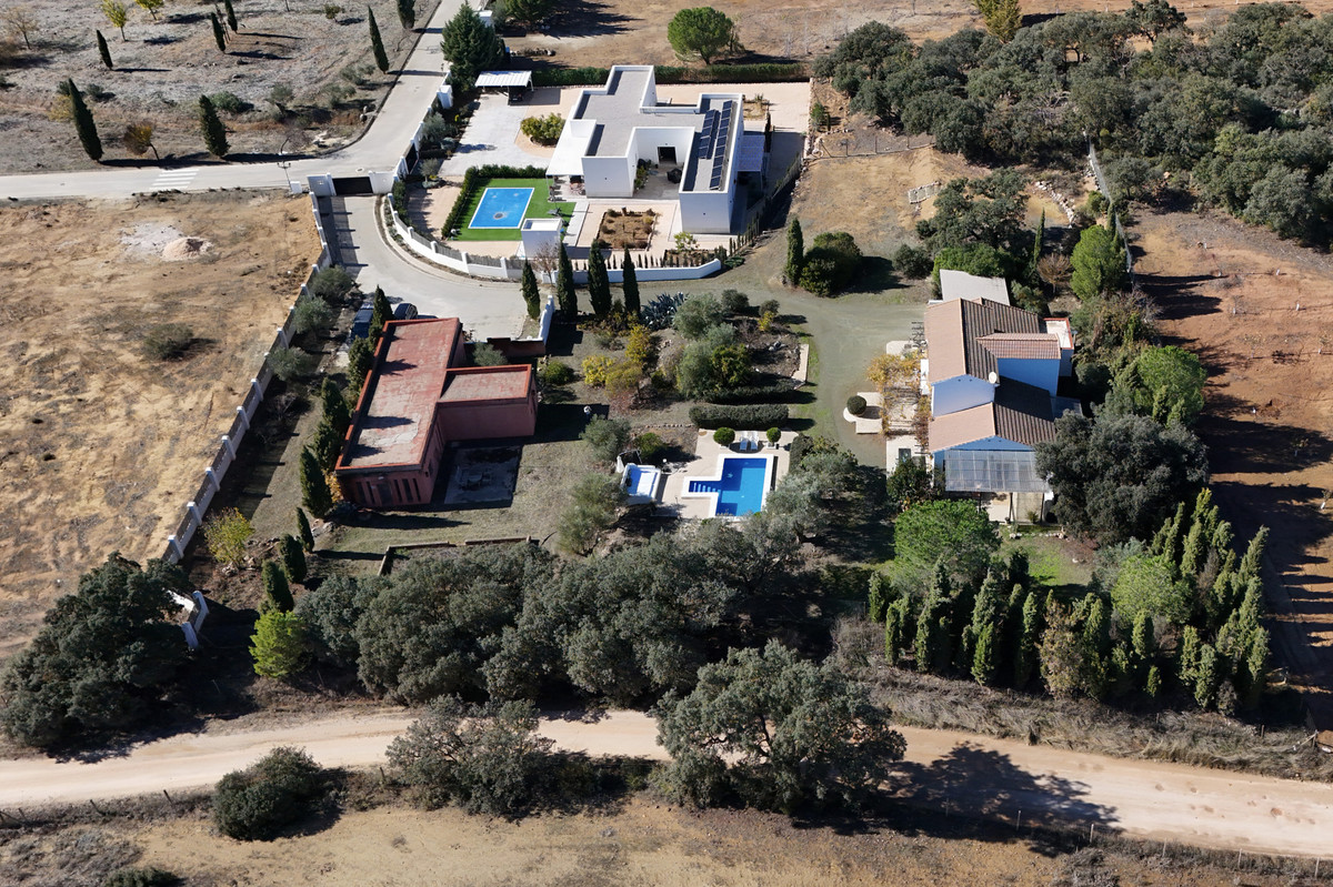 4 Bed Townhouse for sale in Archidona Costa Del Sol, Málaga, Spain