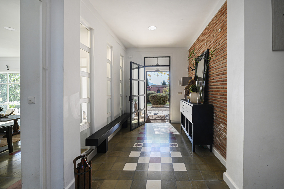 4 Bed Townhouse for sale in Archidona Costa Del Sol, Málaga, Spain