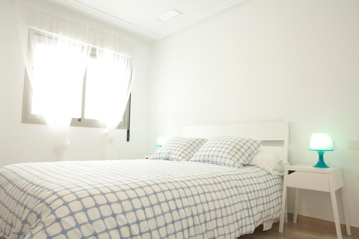 Se vende Apartamento Planta Media de 4 dormitorios en Costa Blanca, Alicante, España