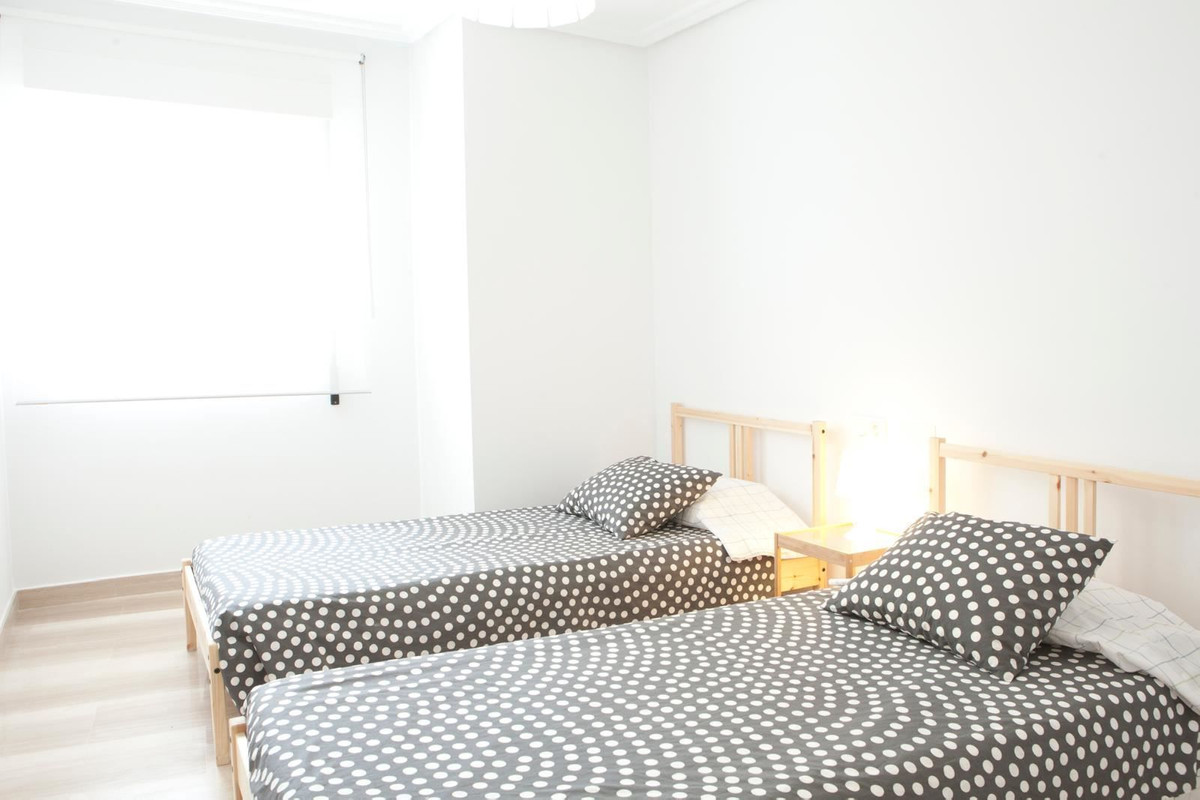 Se vende Apartamento Planta Media de 4 dormitorios en Costa Blanca, Alicante, España