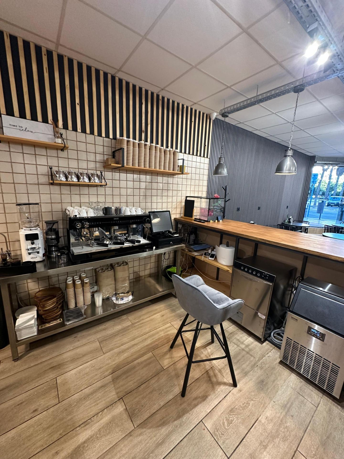 Commercial unit for sale in Alicante Costa Blanca, Alicante, Spain