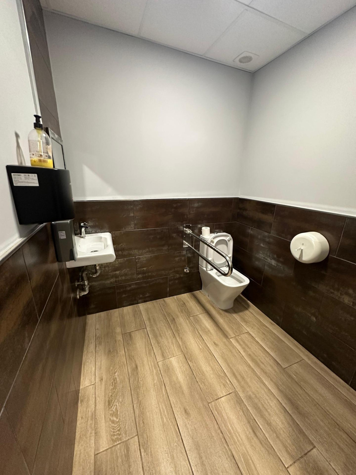 Commercial unit for sale in Alicante Costa Blanca, Alicante, Spain