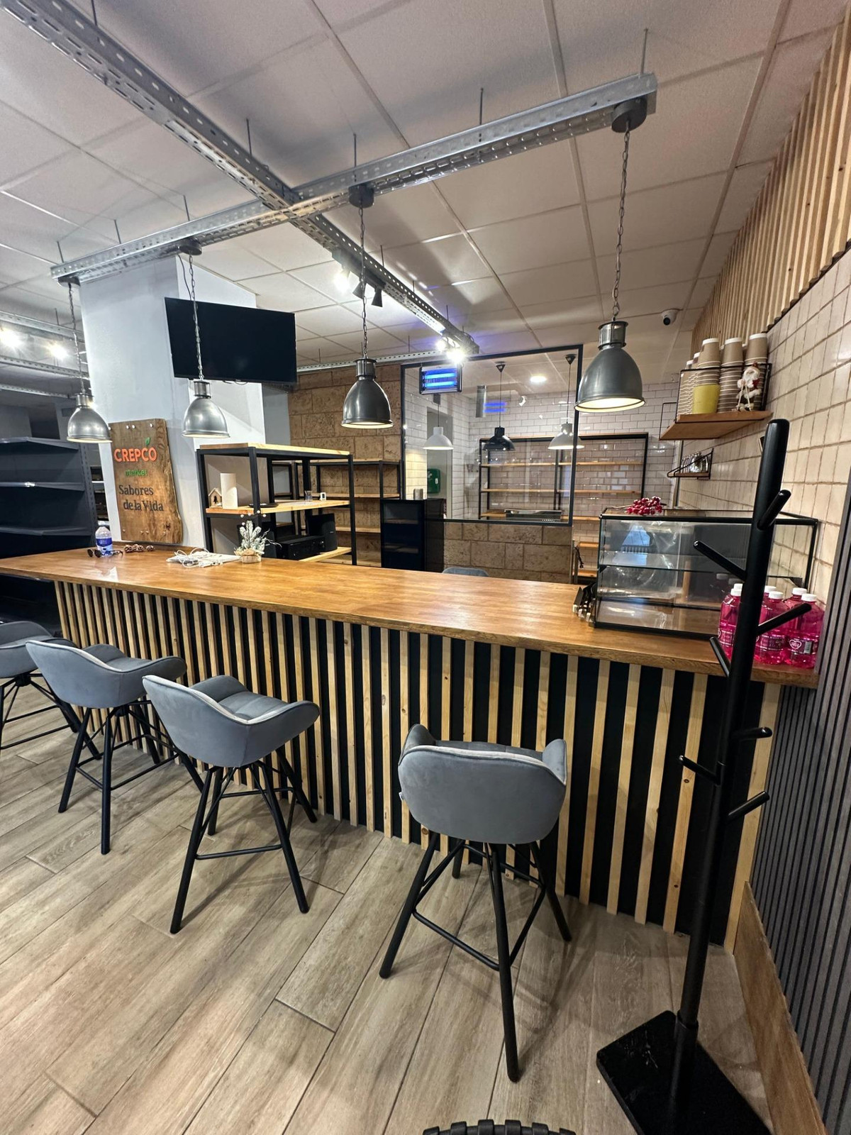Commercial unit for sale in Alicante Costa Blanca, Alicante, Spain