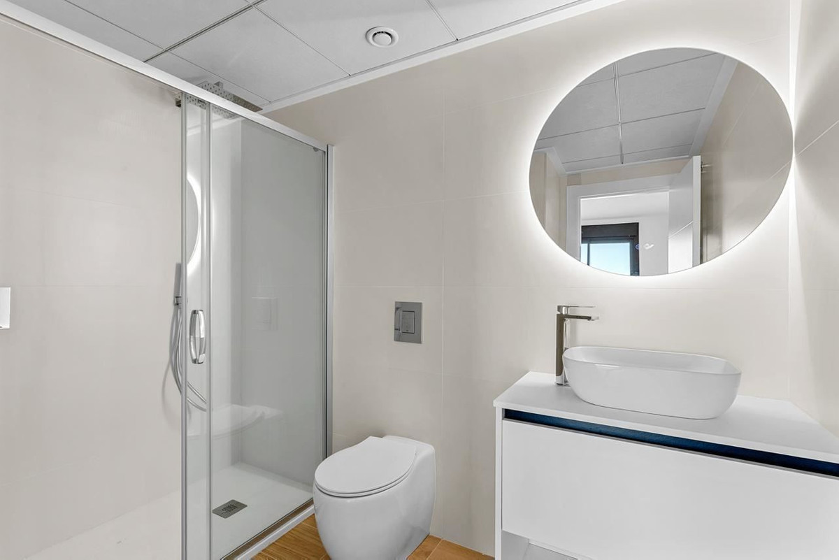 Se vende Apartamento Planta Media de 2 dormitorios en Costa Blanca, Alicante, España