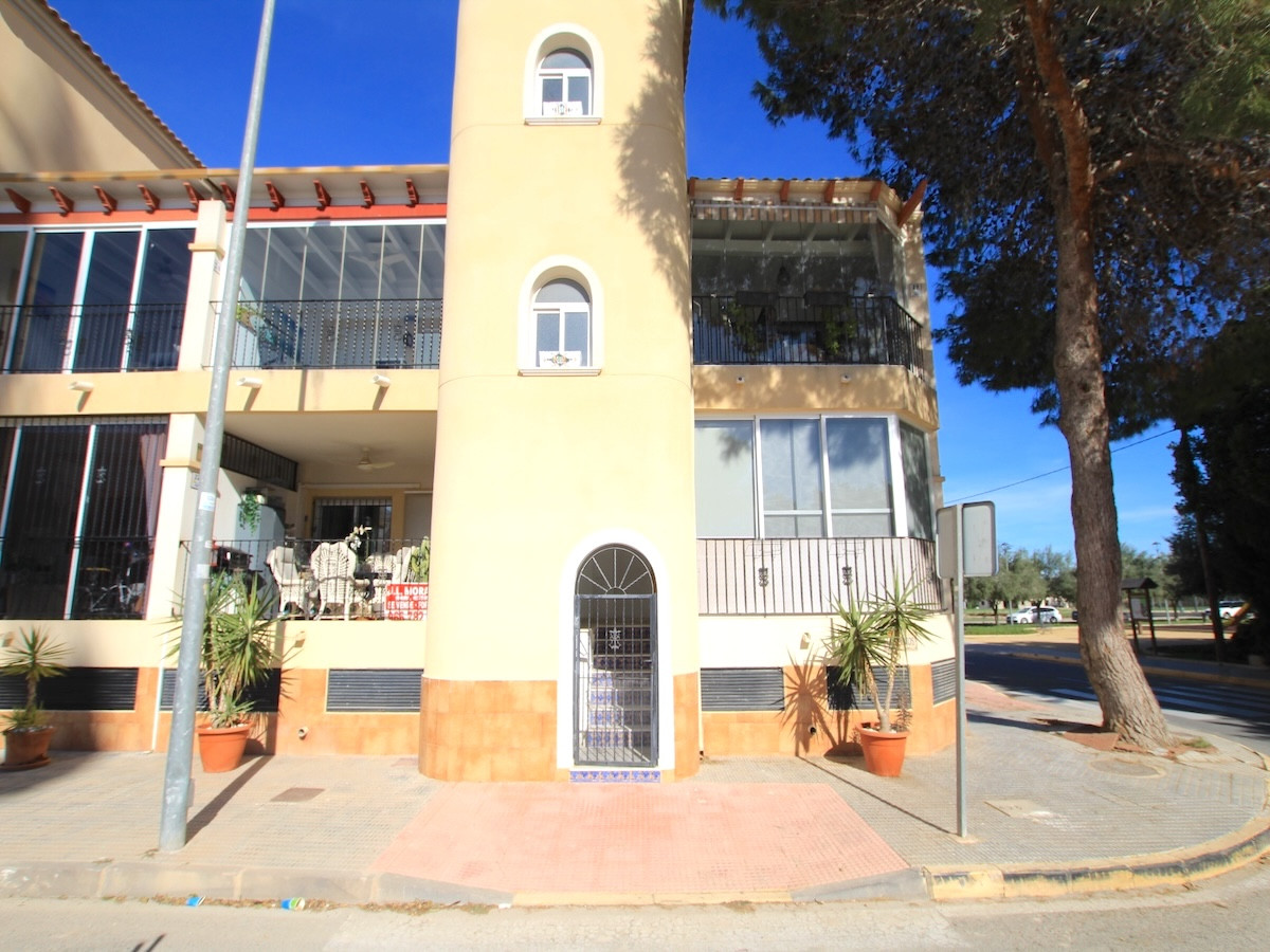 2 Bed Apartment for sale in Heredades Costa Blanca, Alicante, Spain
