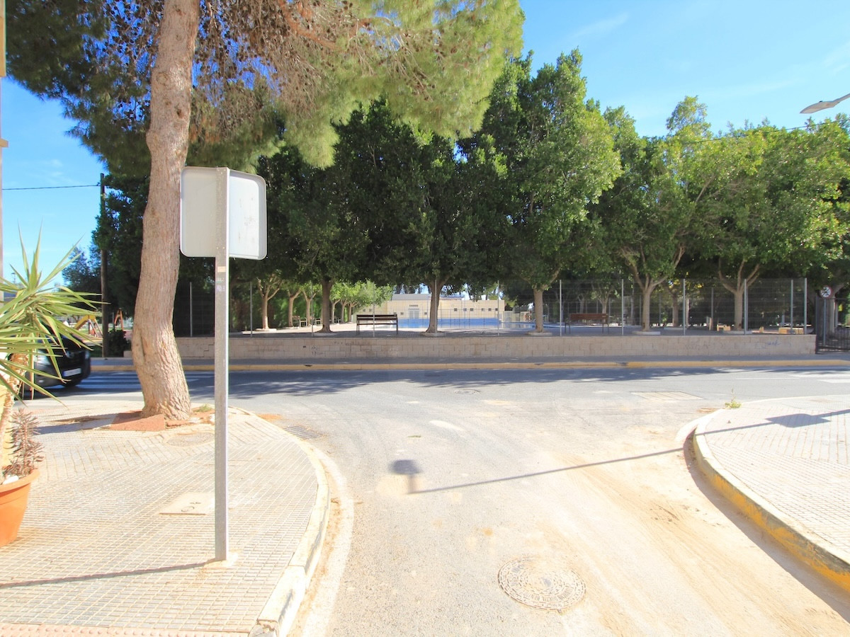 2 Bed Apartment for sale in Heredades Costa Blanca, Alicante, Spain
