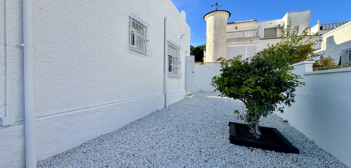 2 Bed Townhouse for sale in Orihuela Costa Costa Blanca, Alicante, Spain