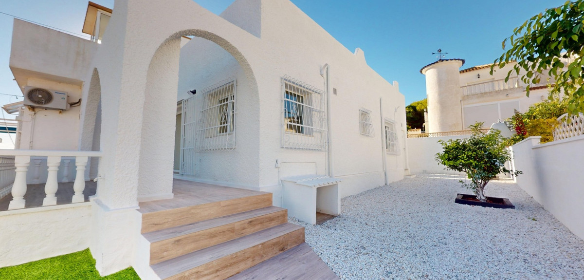 2 Bed Townhouse for sale in Orihuela Costa Costa Blanca, Alicante, Spain