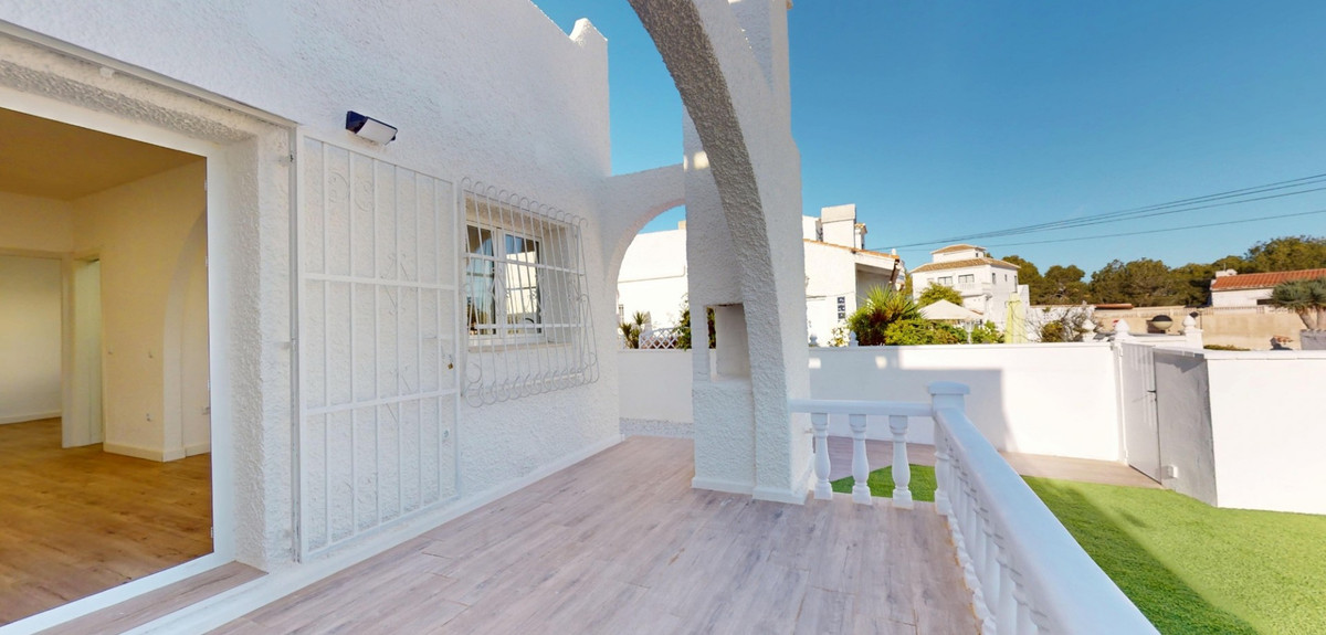 2 Bed Townhouse for sale in Orihuela Costa Costa Blanca, Alicante, Spain