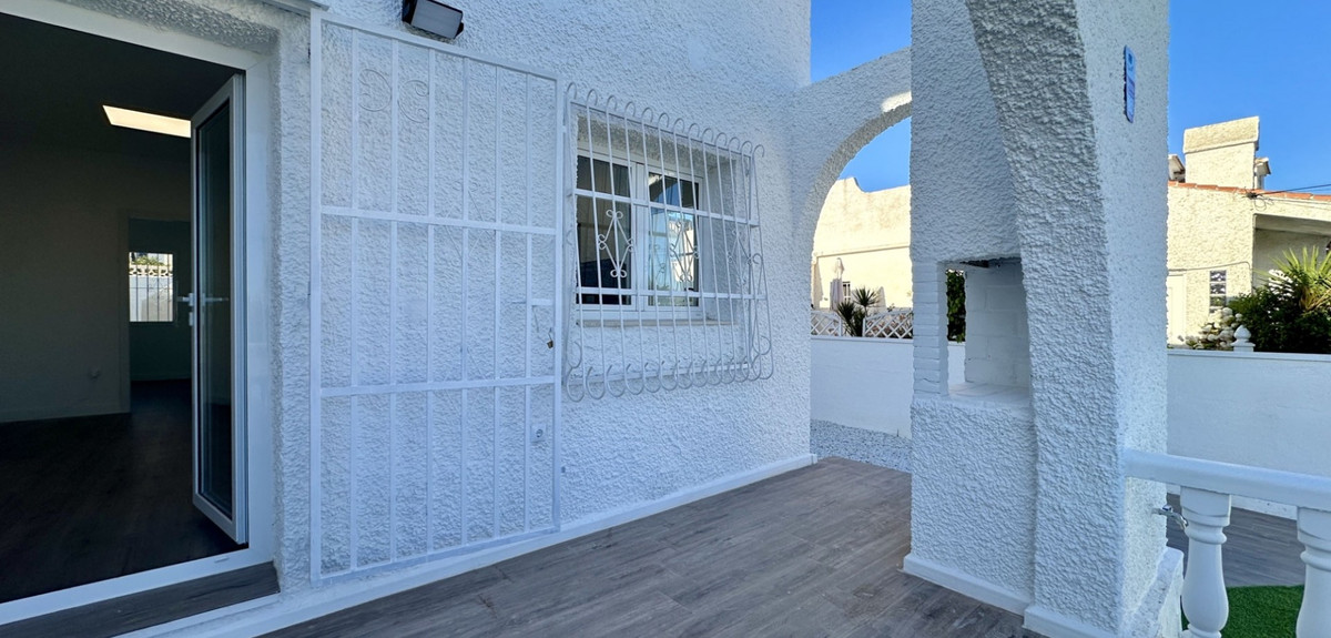 2 Bed Townhouse for sale in Orihuela Costa Costa Blanca, Alicante, Spain
