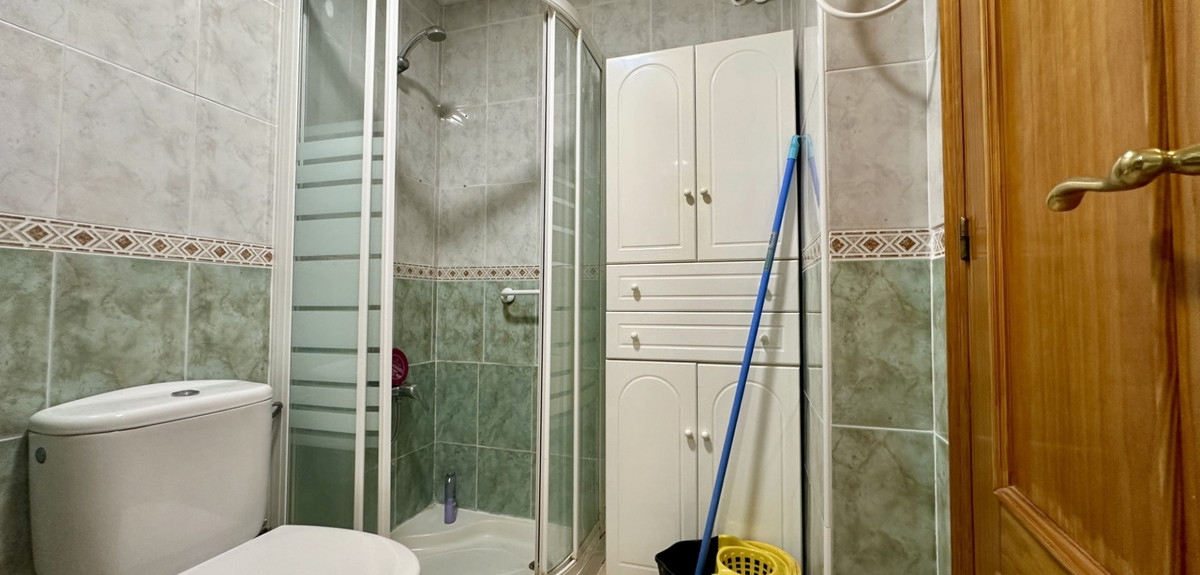 Se vende Apartamento Planta Media de 2 dormitorios en Costa Blanca, Alicante, España
