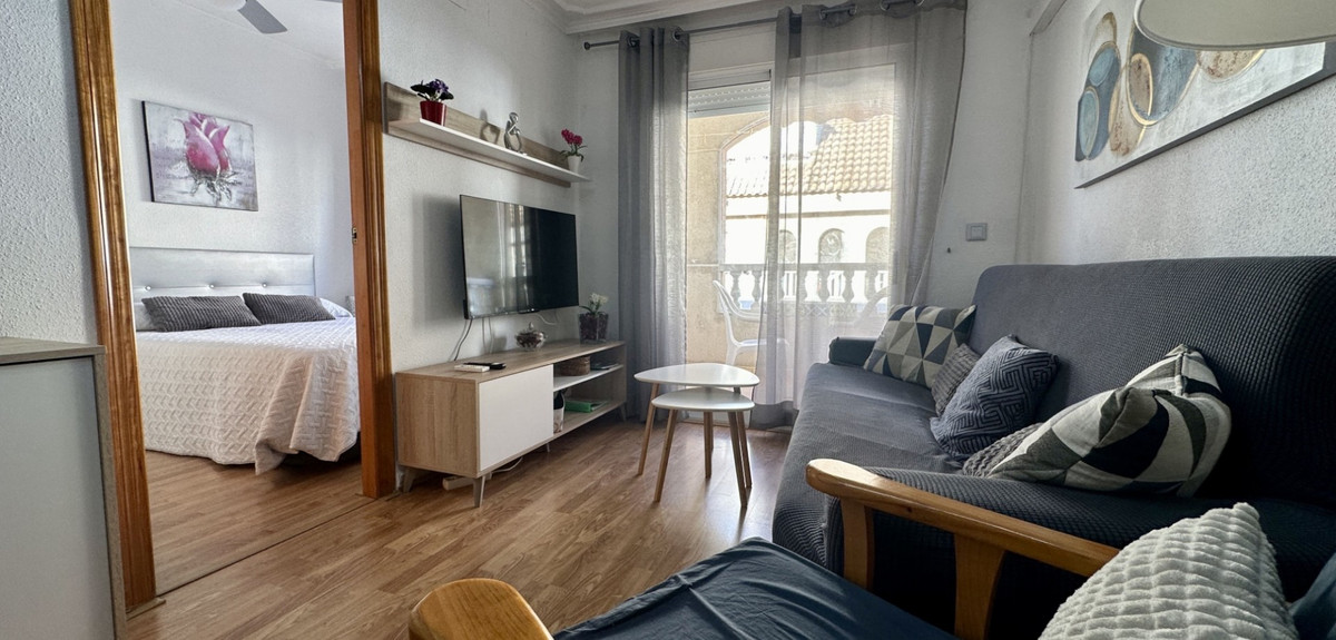 Se vende Apartamento Planta Media de 2 dormitorios en Costa Blanca, Alicante, España