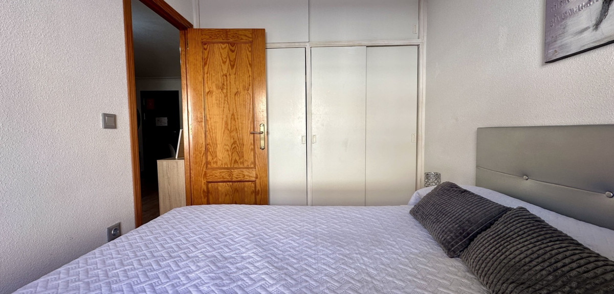 Se vende Apartamento Planta Media de 2 dormitorios en Costa Blanca, Alicante, España