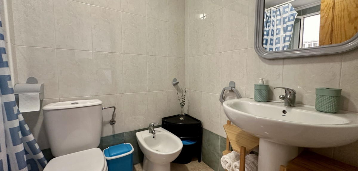 Se vende Apartamento Planta Media de 2 dormitorios en Costa Blanca, Alicante, España