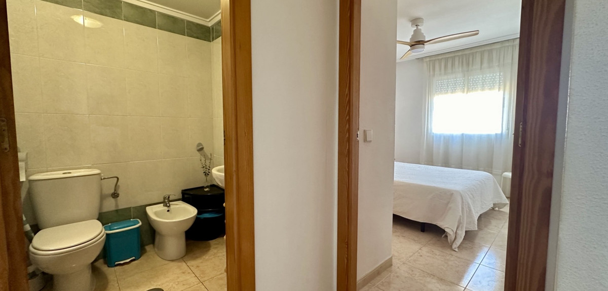 Se vende Apartamento Planta Media de 2 dormitorios en Costa Blanca, Alicante, España