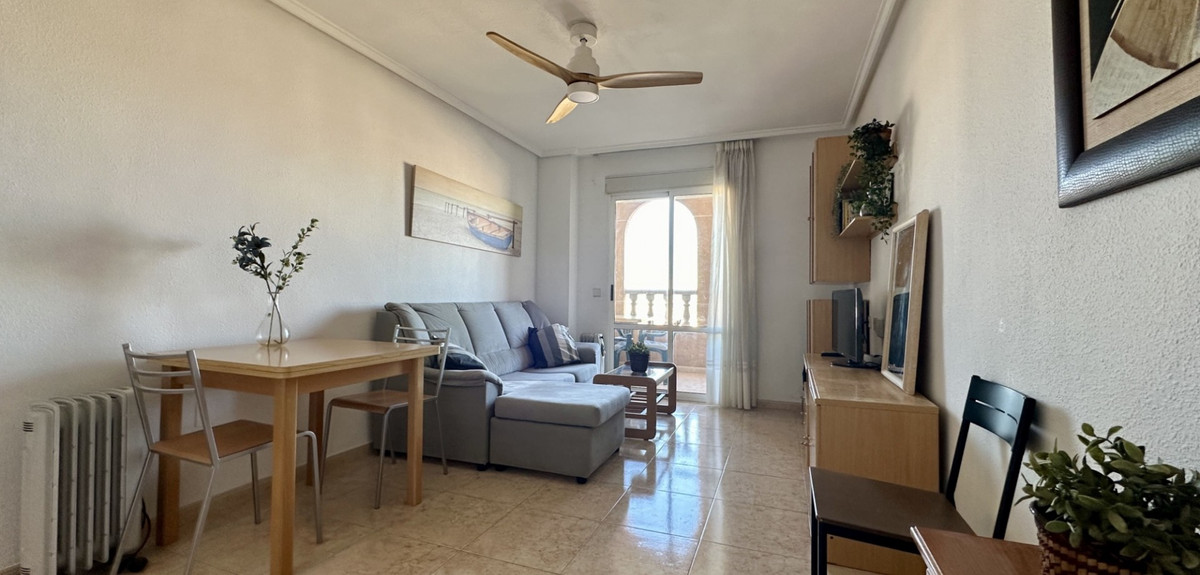 Se vende Apartamento Planta Media de 2 dormitorios en Costa Blanca, Alicante, España