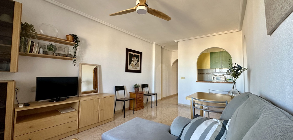 Se vende Apartamento Planta Media de 2 dormitorios en Costa Blanca, Alicante, España