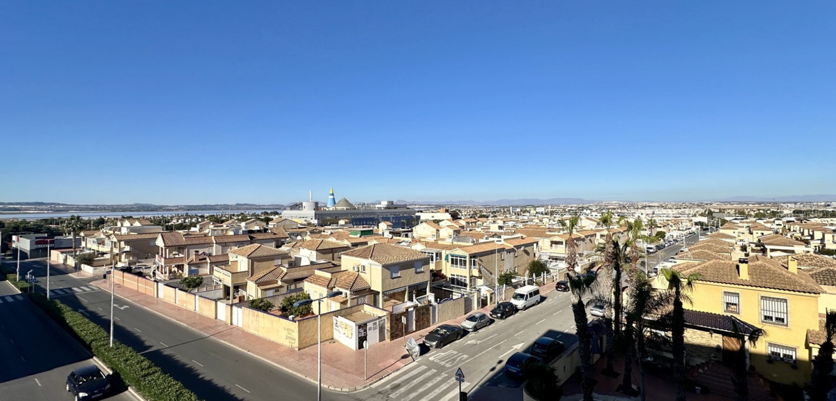 Se vende Apartamento Planta Media de 2 dormitorios en Costa Blanca, Alicante, España