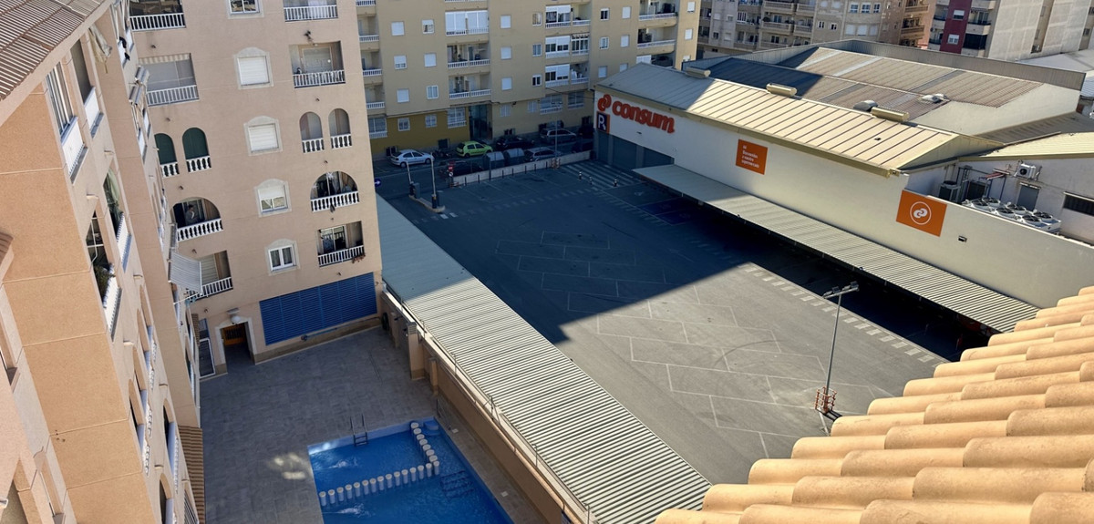 Se vende Apartamento Planta Media de 2 dormitorios en Costa Blanca, Alicante, España