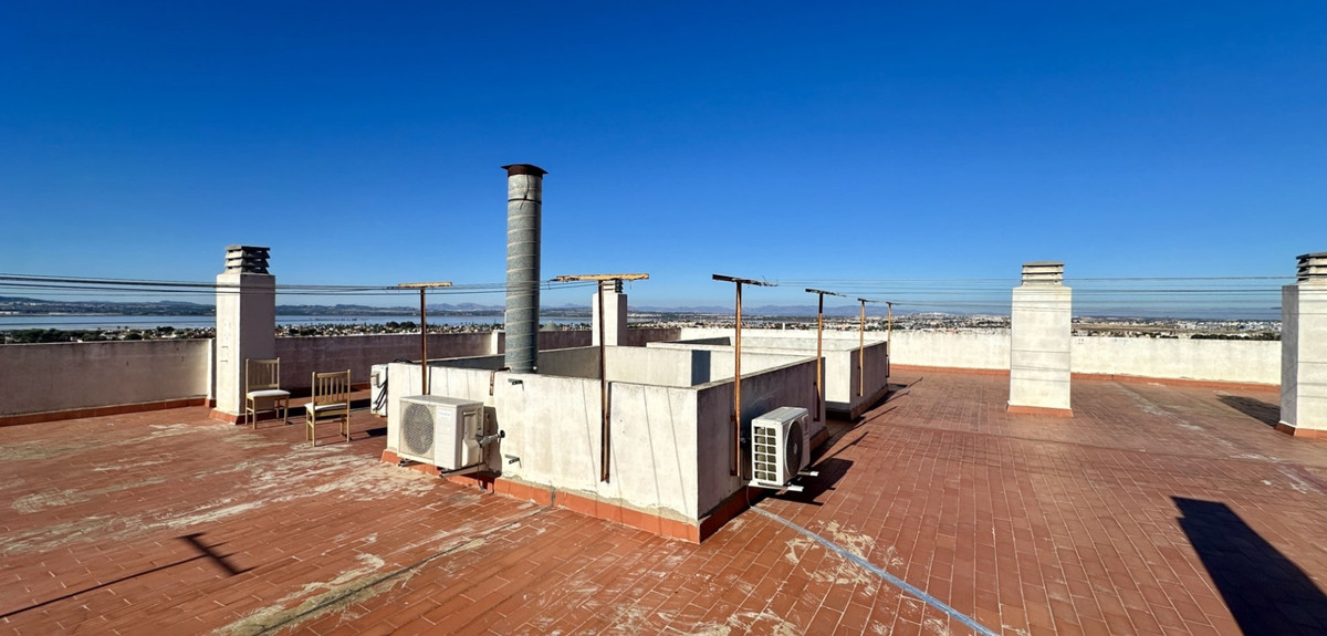 Se vende Apartamento Planta Media de 2 dormitorios en Costa Blanca, Alicante, España