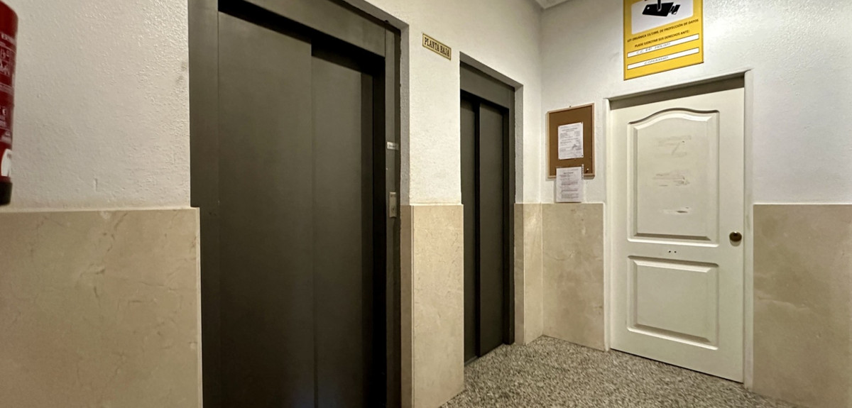 Se vende Apartamento Planta Media de 2 dormitorios en Costa Blanca, Alicante, España