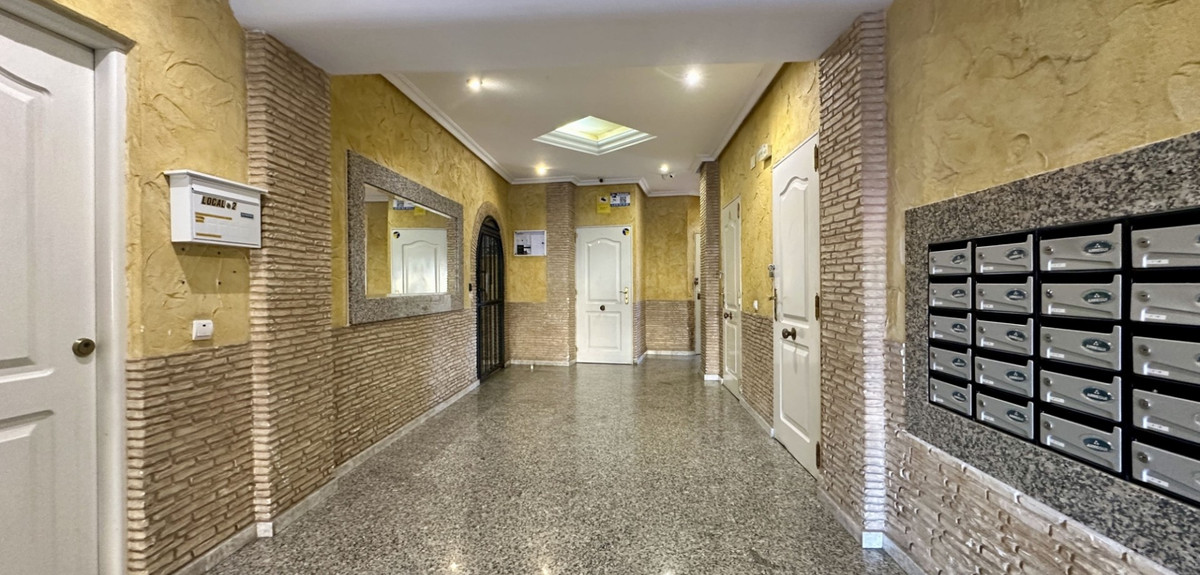 Se vende Apartamento Planta Media de 2 dormitorios en Costa Blanca, Alicante, España