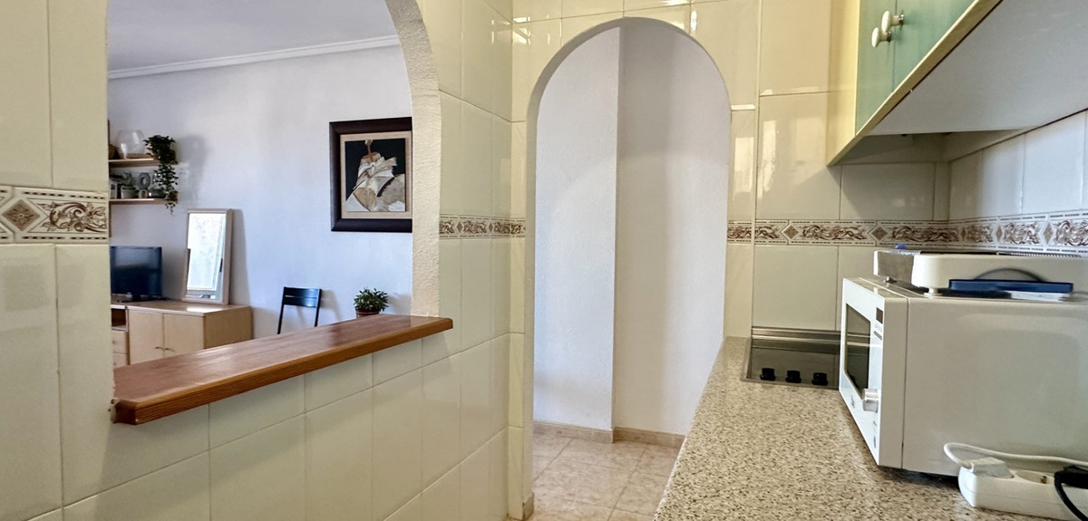 Se vende Apartamento Planta Media de 2 dormitorios en Costa Blanca, Alicante, España