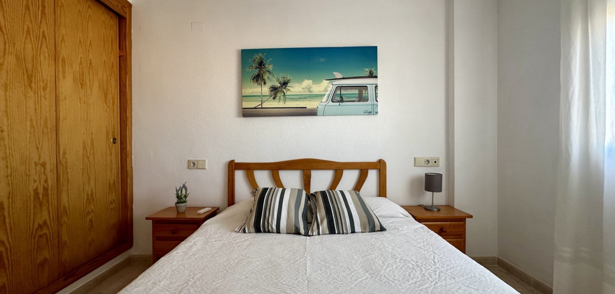 Se vende Apartamento Planta Media de 2 dormitorios en Costa Blanca, Alicante, España