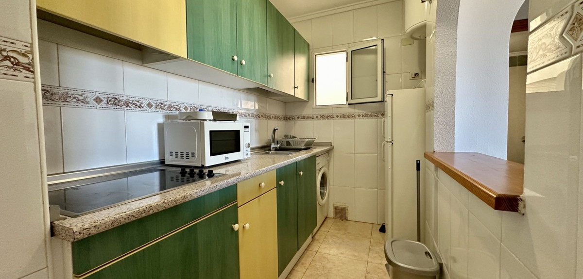 Se vende Apartamento Planta Media de 2 dormitorios en Costa Blanca, Alicante, España